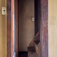 江東区福住の賃貸物件/2階：トイレの前にある秘密の階段