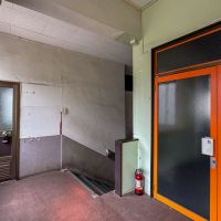 千代田区神田神保町の賃貸物件/ほこりの混じった香りのする踊り場