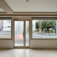 中野区南台の賃貸物件/ファサードを内側からみる