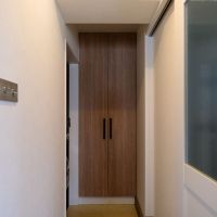 渋谷区代々木の賃貸物件/シンプルで機能的な玄関まわり。必要なものだけが、丁寧に配置されている