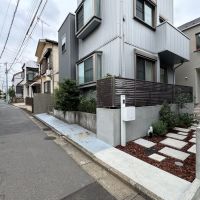 世田谷区経堂の売買物件/建物付近はあまり車が通らない、静かな住宅街