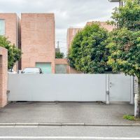 世田谷区成城の賃貸物件/エントランス
