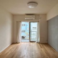 三鷹市下連雀の賃貸物件/西側の洋室。広さは7帖ほど