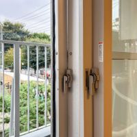 三鷹市下連雀の賃貸物件/掃き出し窓は、二重窓の仕様