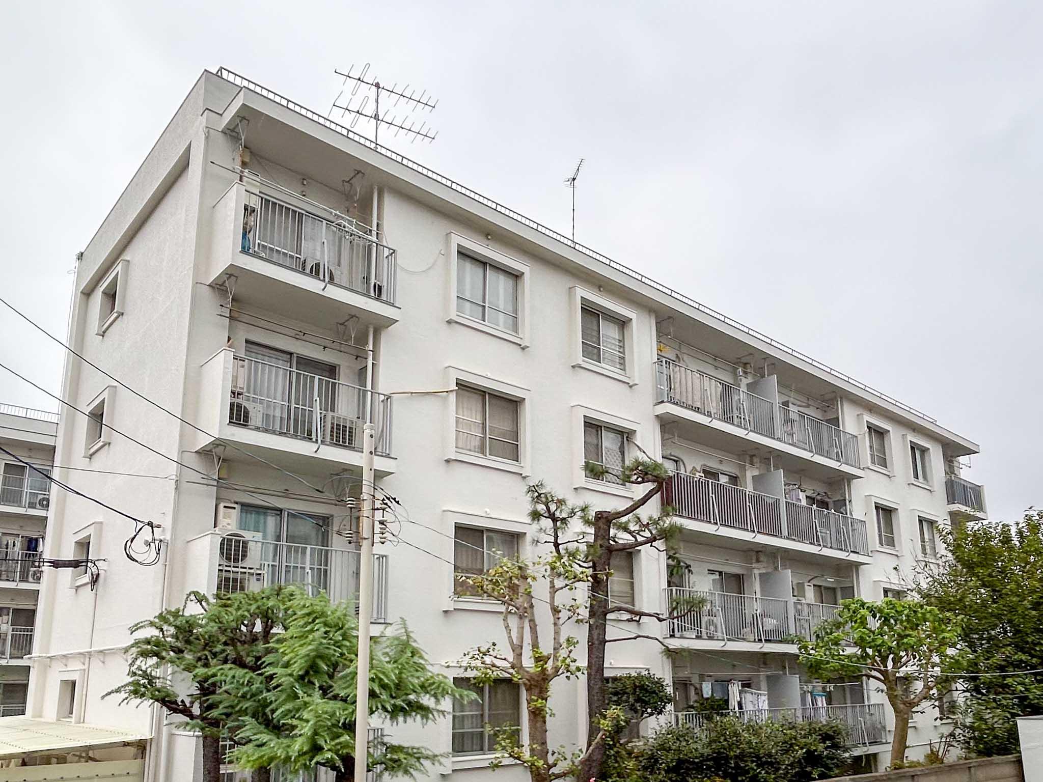 三鷹市下連雀の賃貸物件/レトロな外観