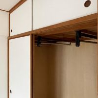 中野区東中野の賃貸物件/ハンガーパイプは手前に出るタイプです