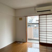 中野区東中野の賃貸物件/リビング横の洋室：広さは6畳、こちらも日当たりがいい