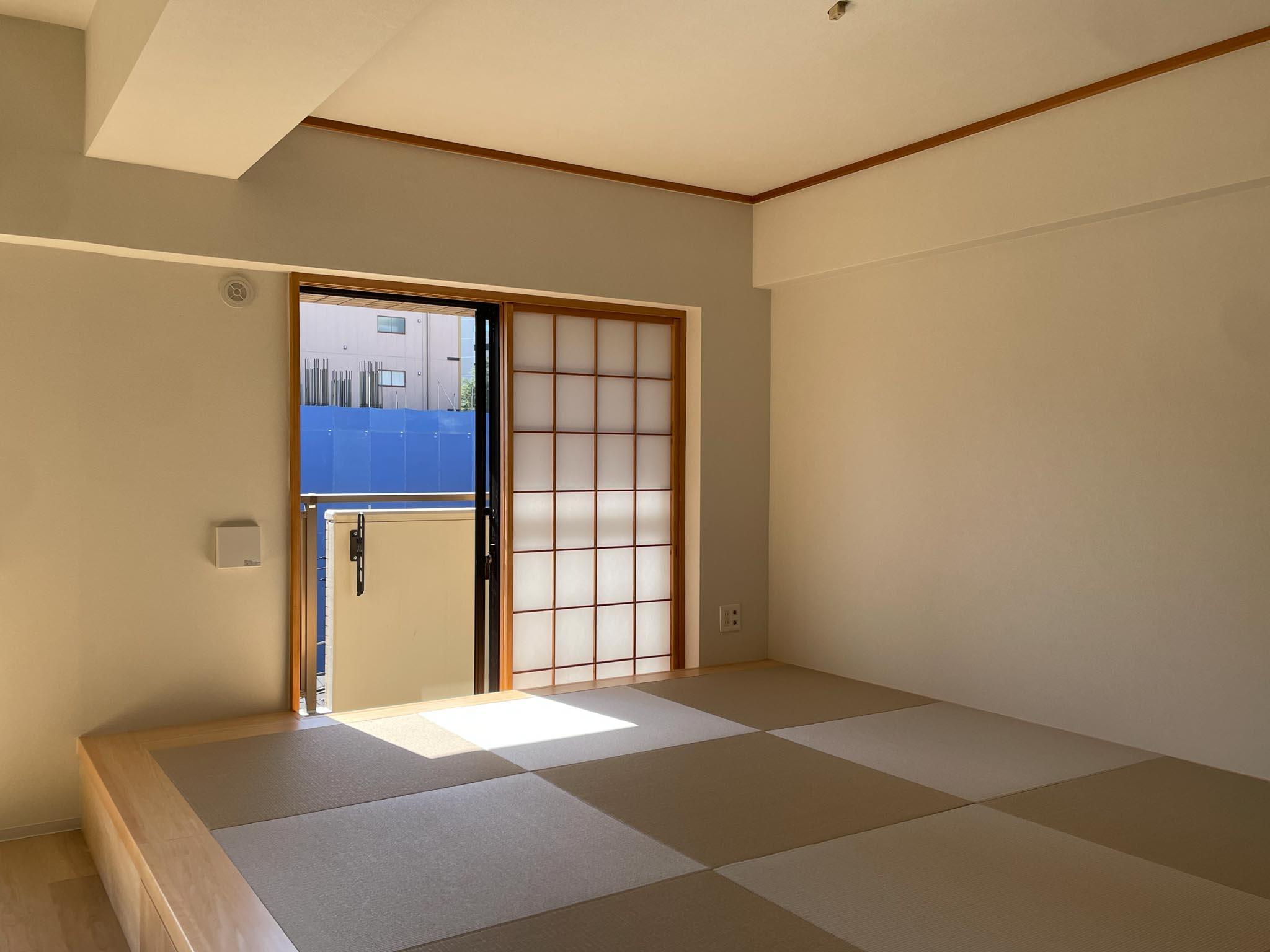 立川市高松町の賃貸物件/畳スペースの窓には障子。優しい光でお昼寝なんていいですね
