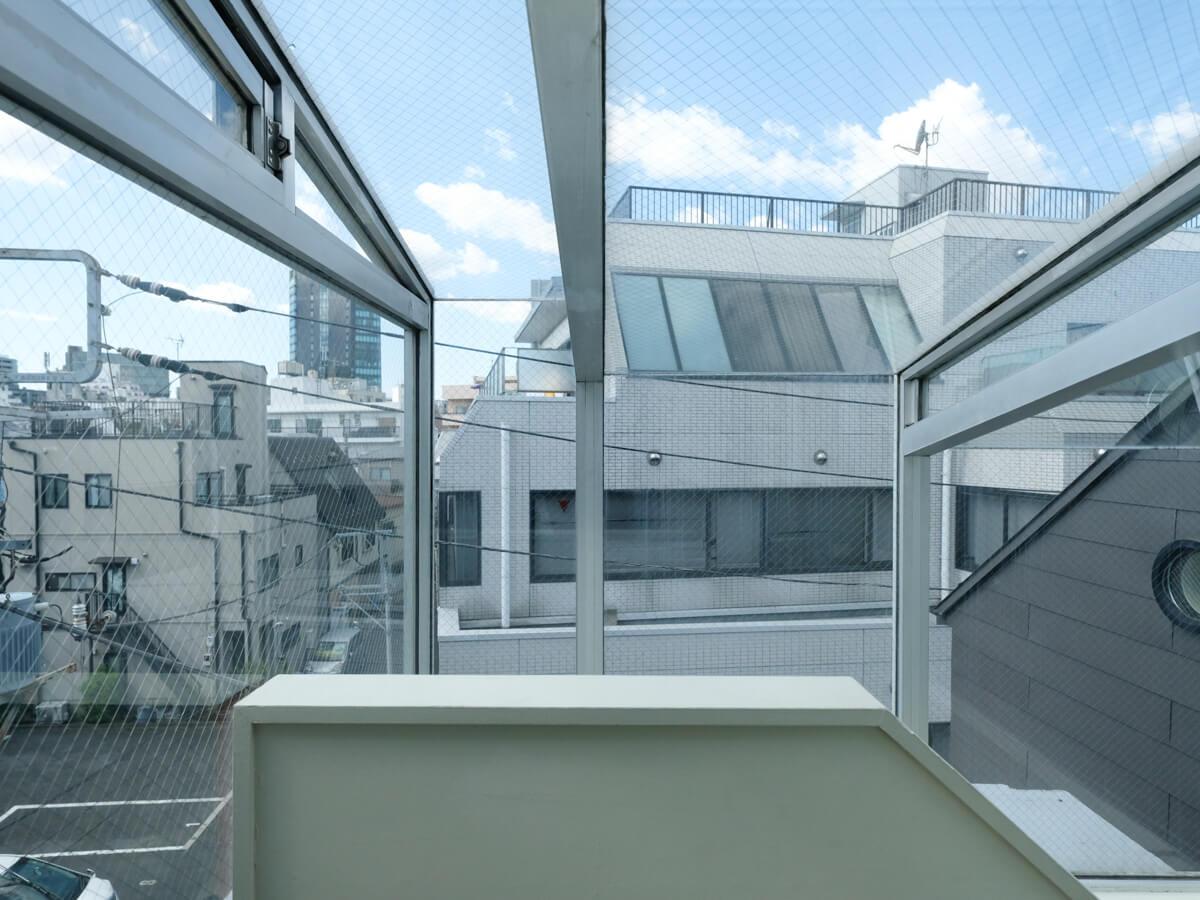 渋谷区神宮前の賃貸物件/4階：室内にいながらにして青空が見える