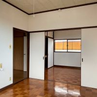 新宿区西落合の賃貸物件/上階、6畳洋室:北側の部屋と繋げてしまってもいいかも