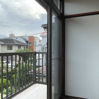 新宿区西落合の賃貸物件/上階:ベランダの手前はサンルームのような使い方もできます