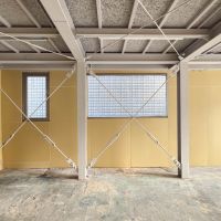 大田区東馬込の賃貸物件/西側を見て。西側の窓の先は隣地の外壁です