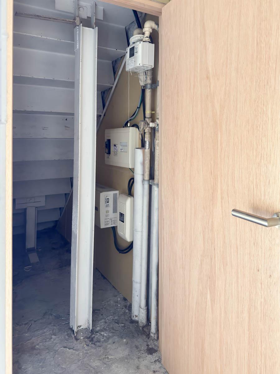 大田区東馬込の賃貸物件/共用階段の下が物置スペースとして使える