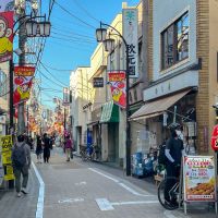 杉並区高円寺北の賃貸物件/高円寺庚申通り商店街。平日も多くの人で賑わいます