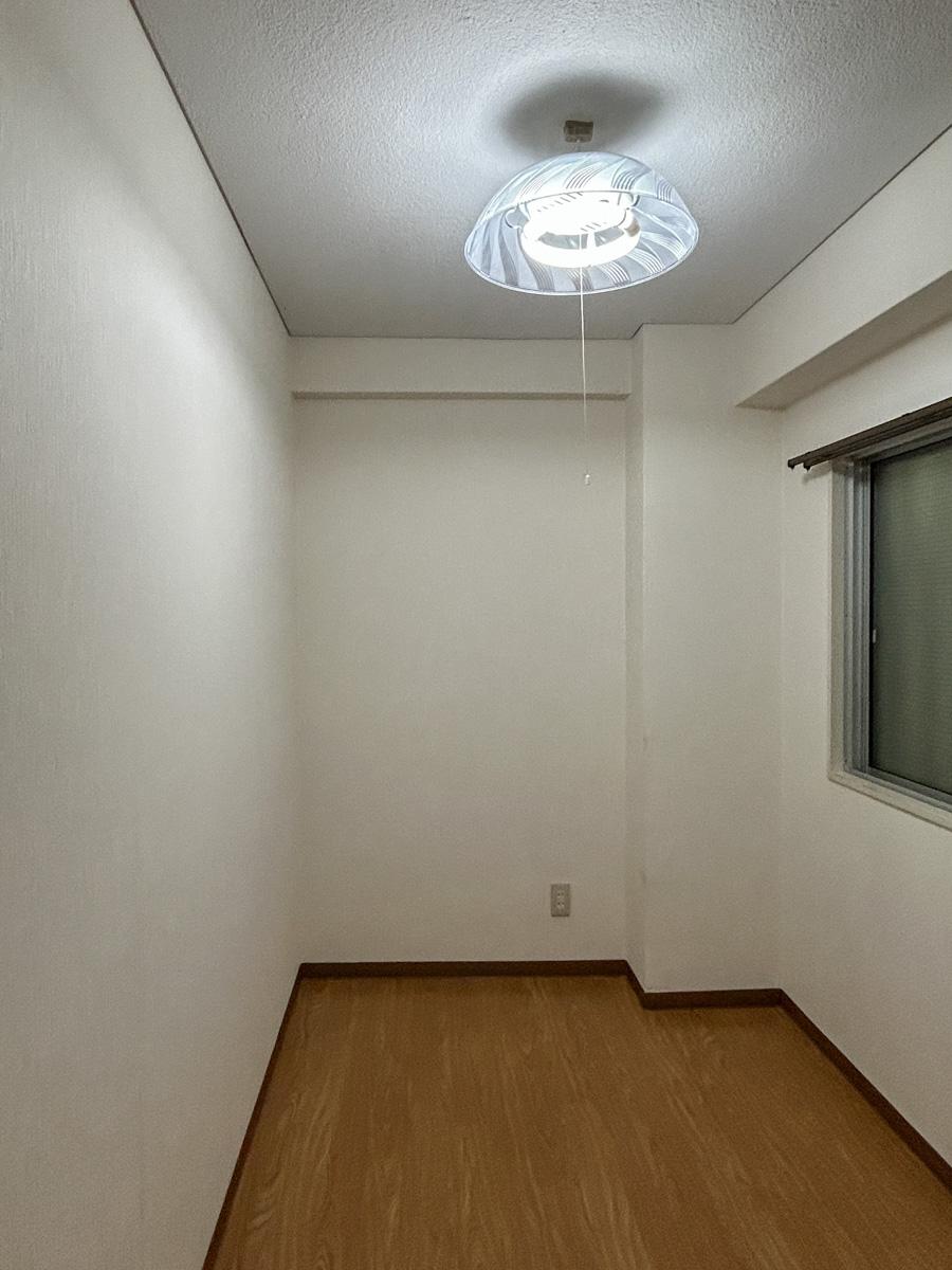 杉並区西荻北の賃貸物件/サービスルーム。エアコンはついていません。