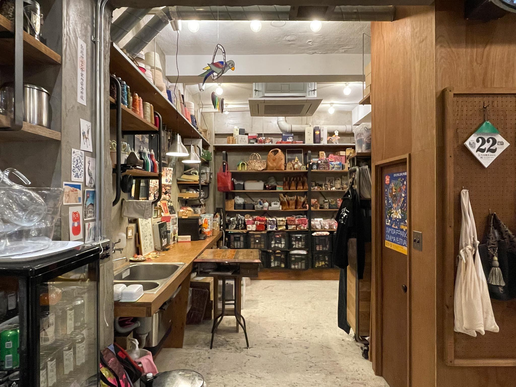 台東区小島の賃貸物件/部屋は「コ」の次の形です