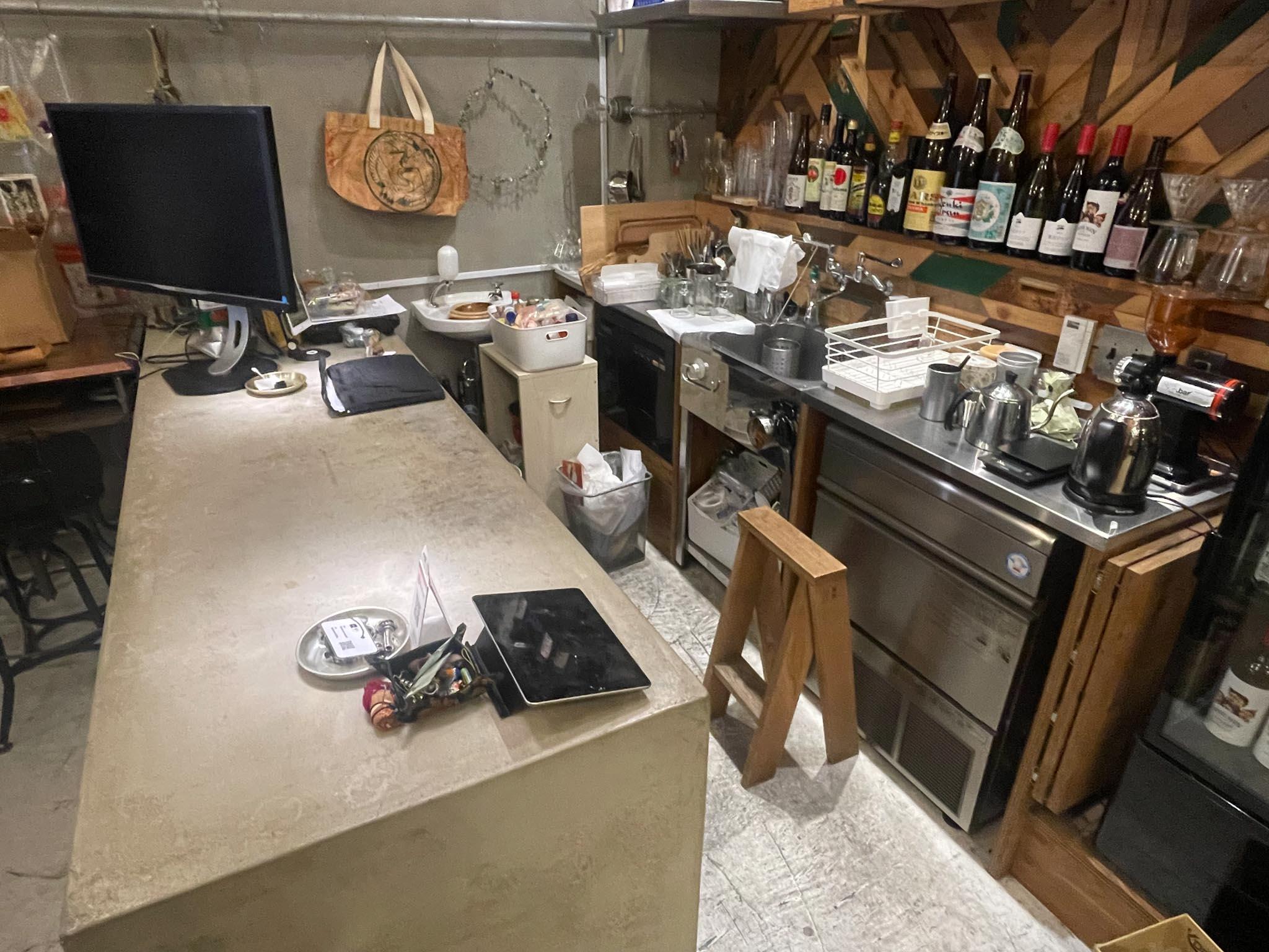 台東区小島の賃貸物件/キッチン設備（コールドテーブル、食洗機、製氷機）については造作譲渡でのお引き渡しとなり、譲渡金額はご相談となります