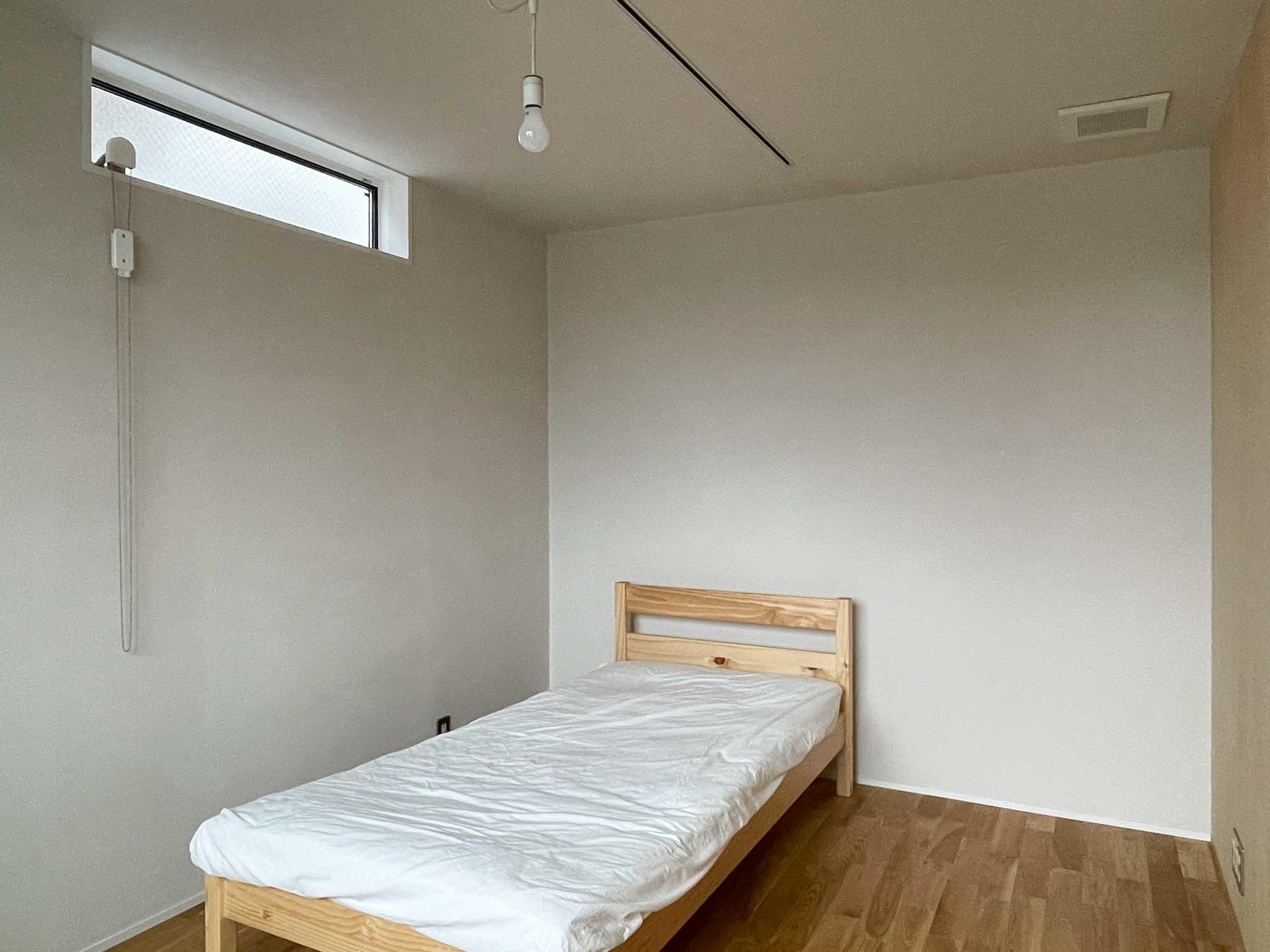 世田谷区豪徳寺の賃貸物件/203:この部屋は収納が無い分、6.9畳と少し広めです