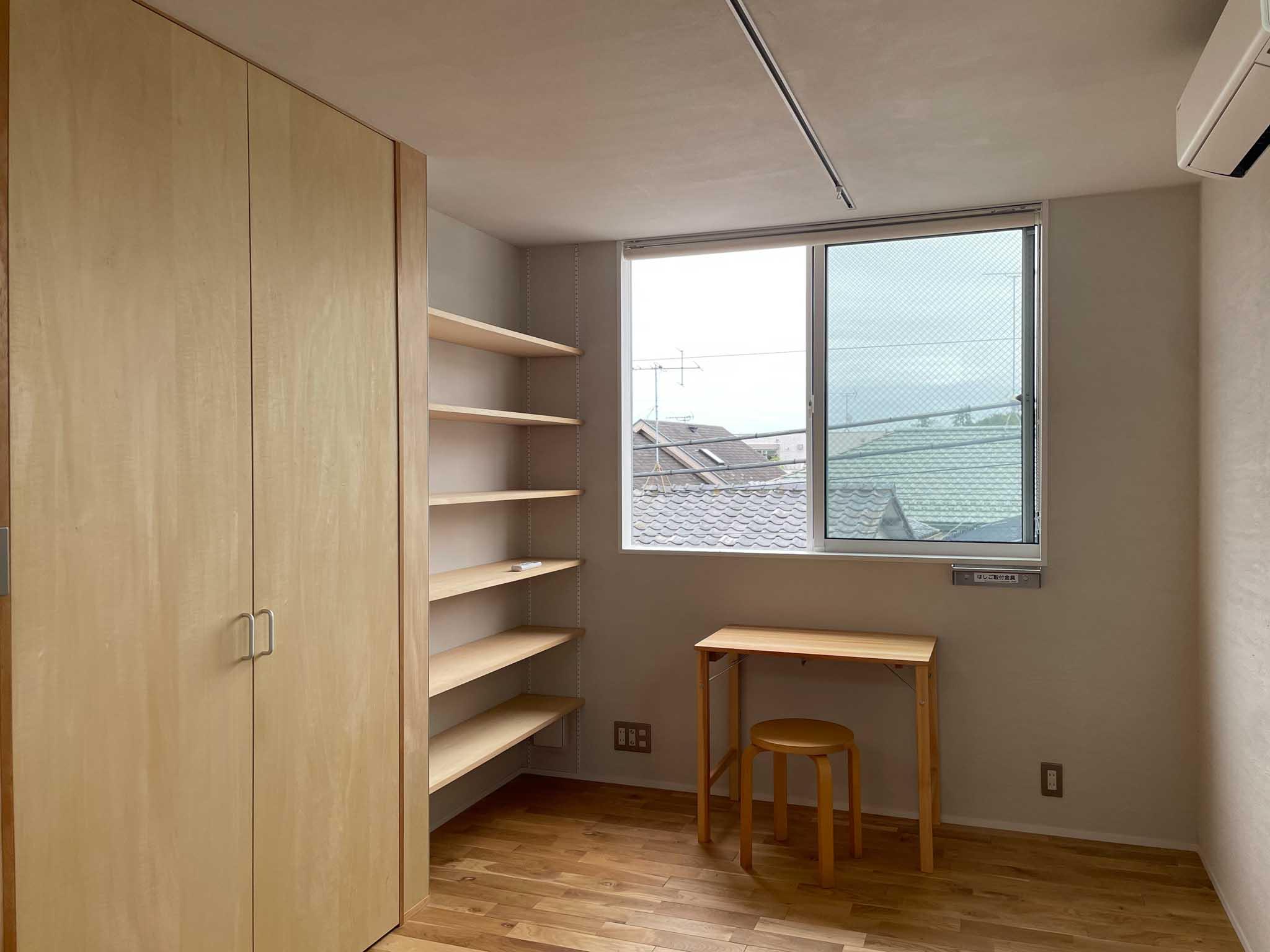 世田谷区豪徳寺の賃貸物件/301:201と南側の部分は同じです。でもこちらのほうが外の景色が抜けています