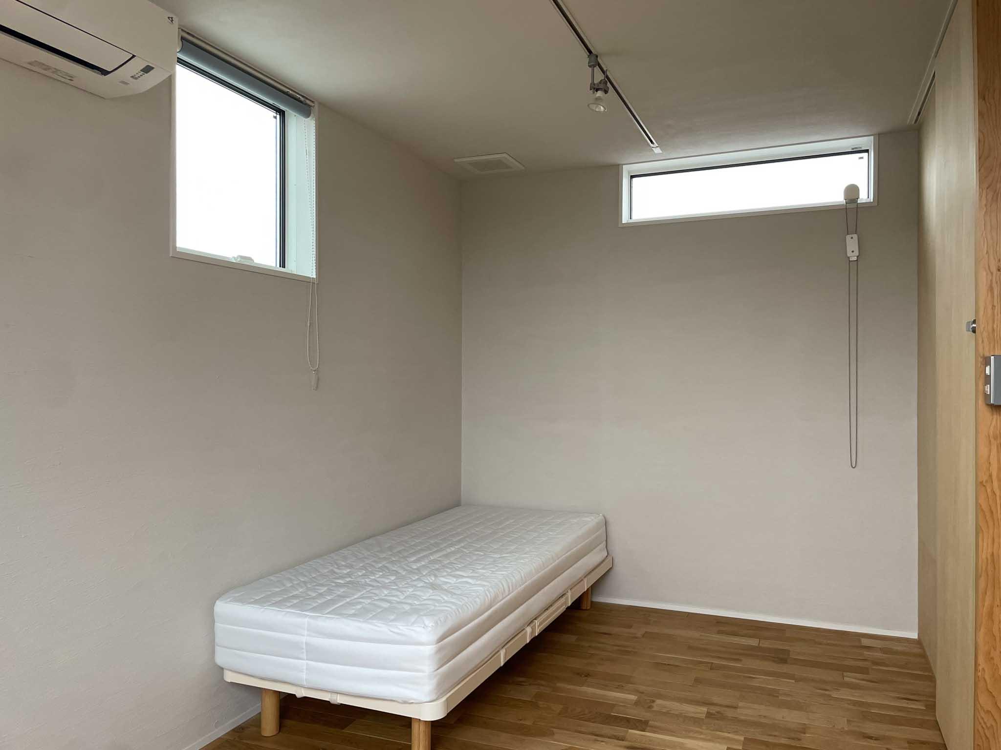 世田谷区豪徳寺の賃貸物件/301:3面窓で明るいのが、この部屋の特徴です