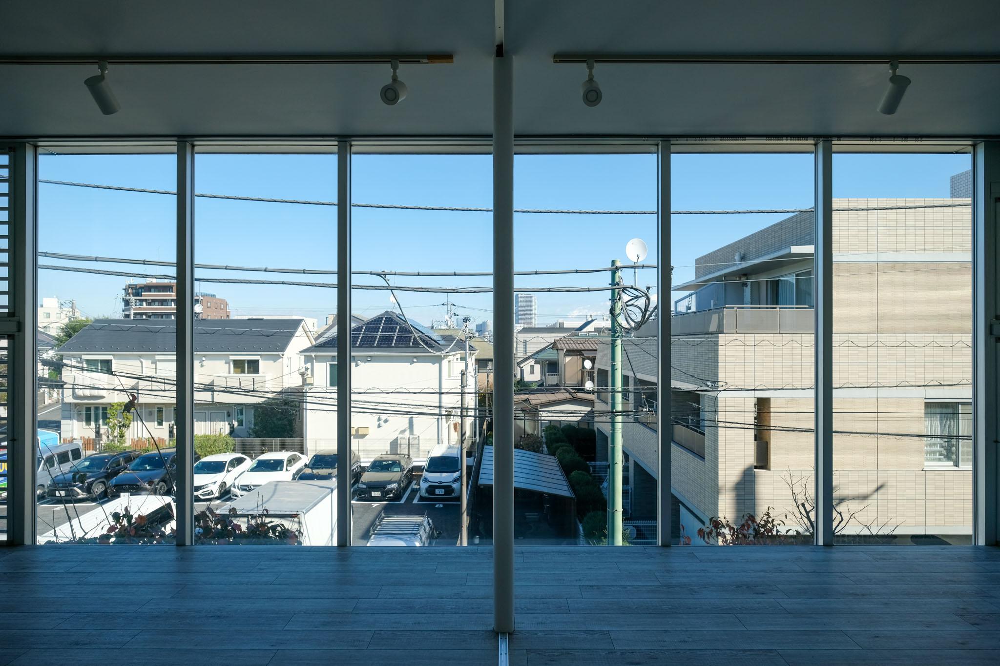 大田区北千束の賃貸物件/開放的ですが通りに面しているためカーテンは必要ですね