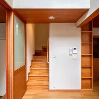 目黒区三田の賃貸物件/1階：階段