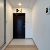 渋谷区松涛の賃貸物件/玄関。シューズボックスはないのでご注意を。