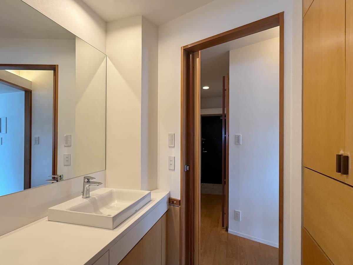 世田谷区池尻の賃貸物件/洗面スペースを反対のアングルから