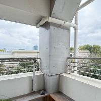 世田谷区池尻の賃貸物件/ちょっとした部屋のような落ち着くようなバルコニー。ベンチの造作も嬉しいです