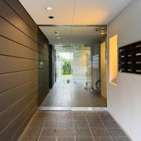 世田谷区池尻の賃貸物件/エントランス。オートロック・宅配BOXがついています