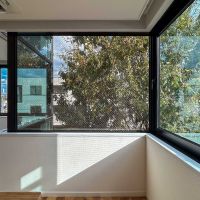 世田谷区の賃貸物件/差し込む光と揺れる樹木