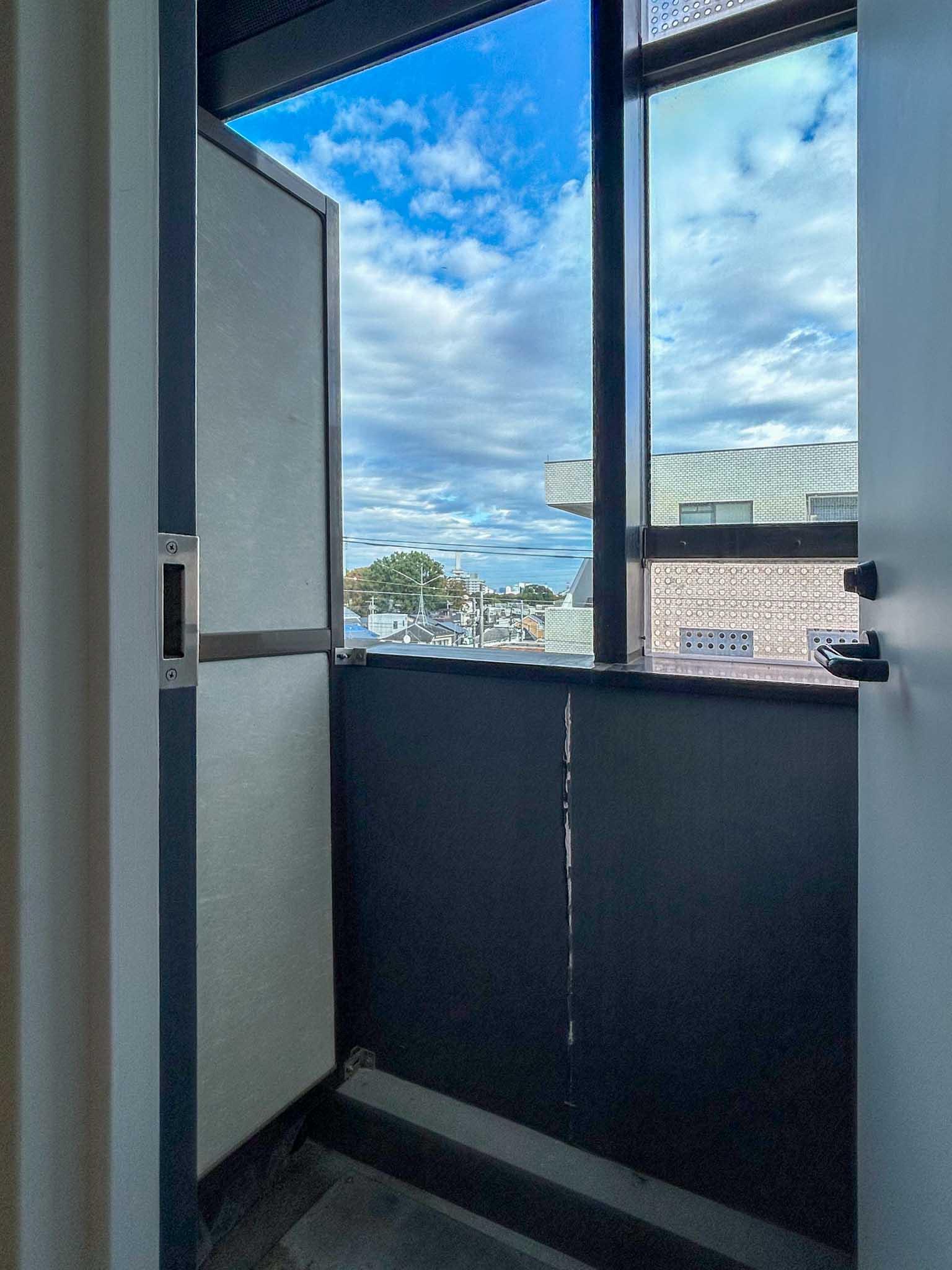 世田谷区の賃貸物件/洋室に面した東側のベランダ