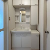 世田谷区若林1丁目の賃貸物件/洗面台。トイレと同部屋です。