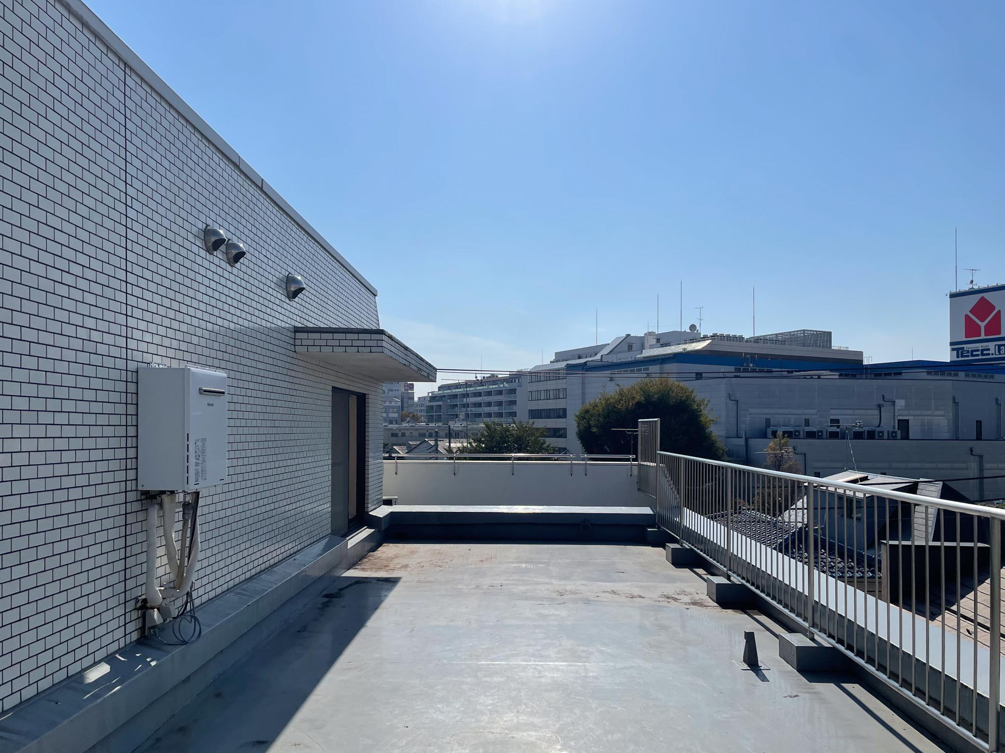 世田谷区上北沢の賃貸物件/洗濯物もよく乾くし。のびのびと使えます