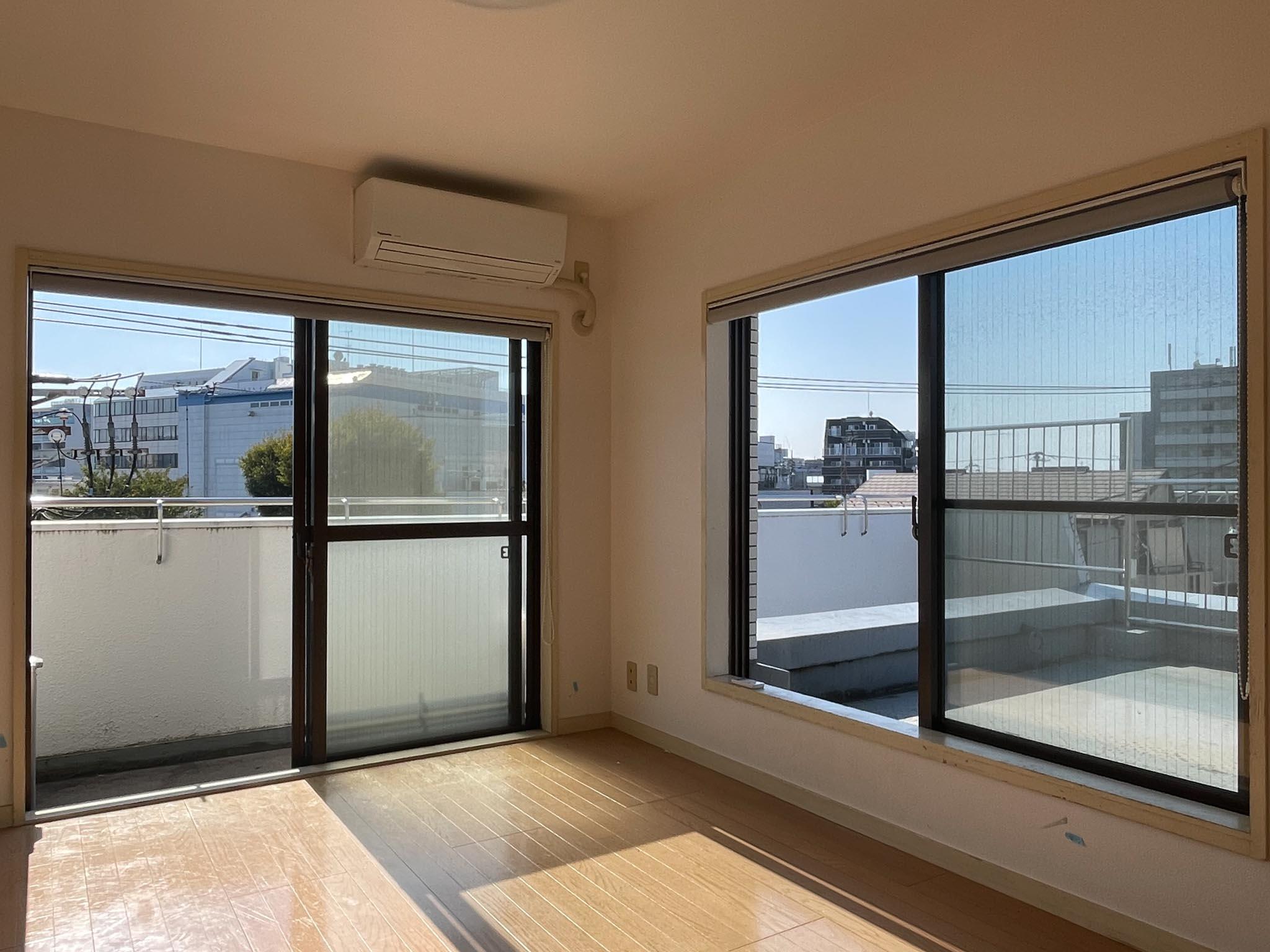 世田谷区上北沢の賃貸物件/6畳洋室:南西の角の部屋。最も日当たりがいいのはこの部屋です