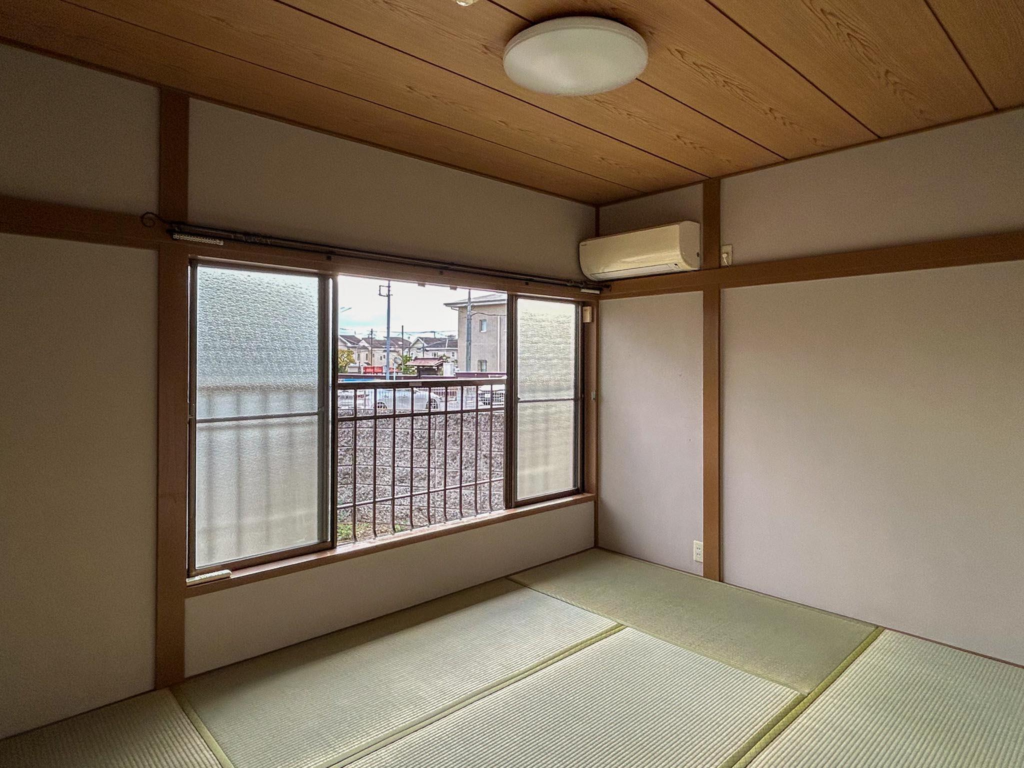 杉並区阿佐谷北の賃貸物件/い草の香りに癒される和室。窓際でごろんと寝ころびたい