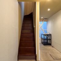 品川区西品川の賃貸物件/階段。幅は若干狭いのでご注意ください。