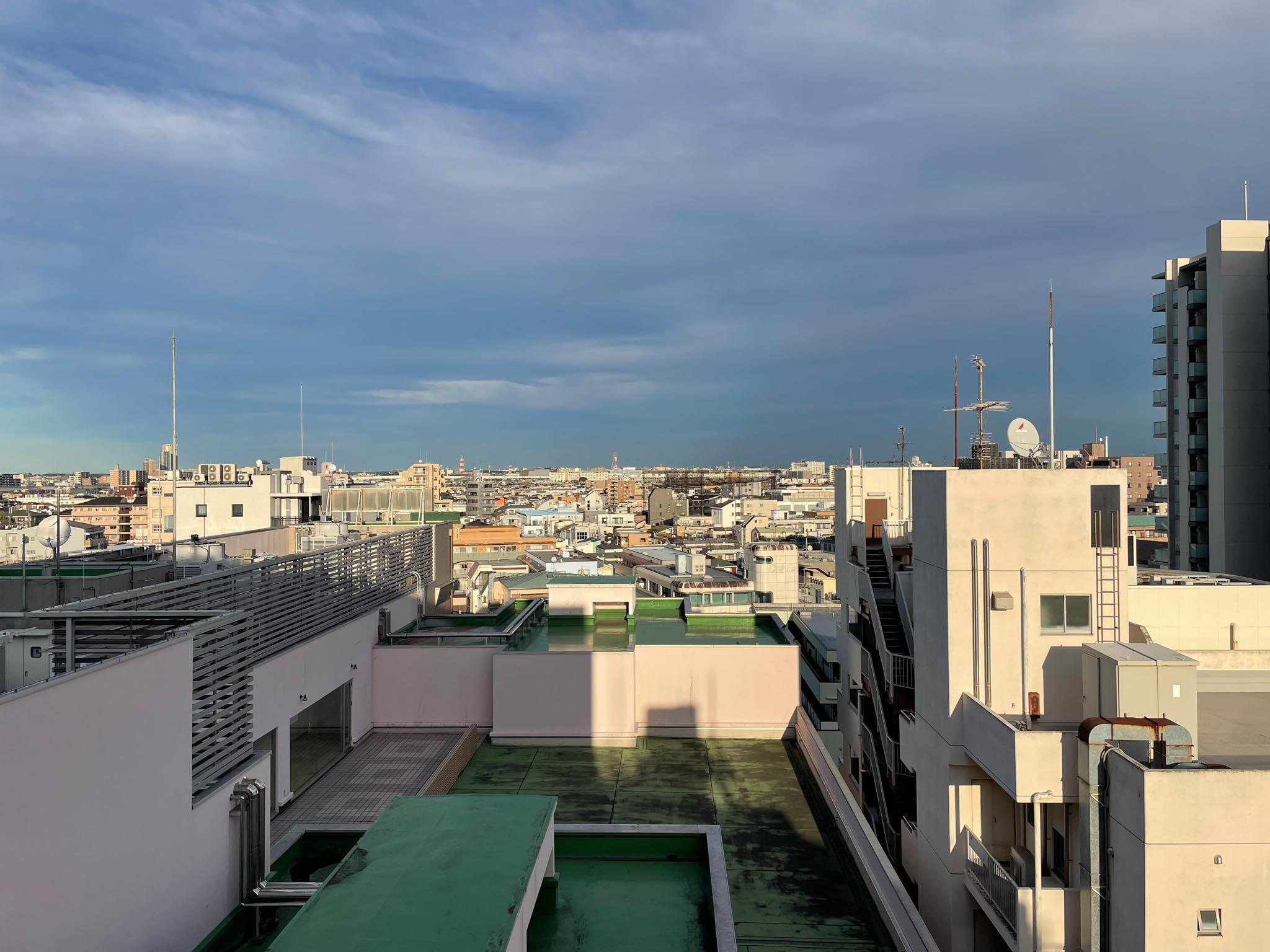 江戸川区瑞江の賃貸物件/東側洋室：こちらの景色も抜けています