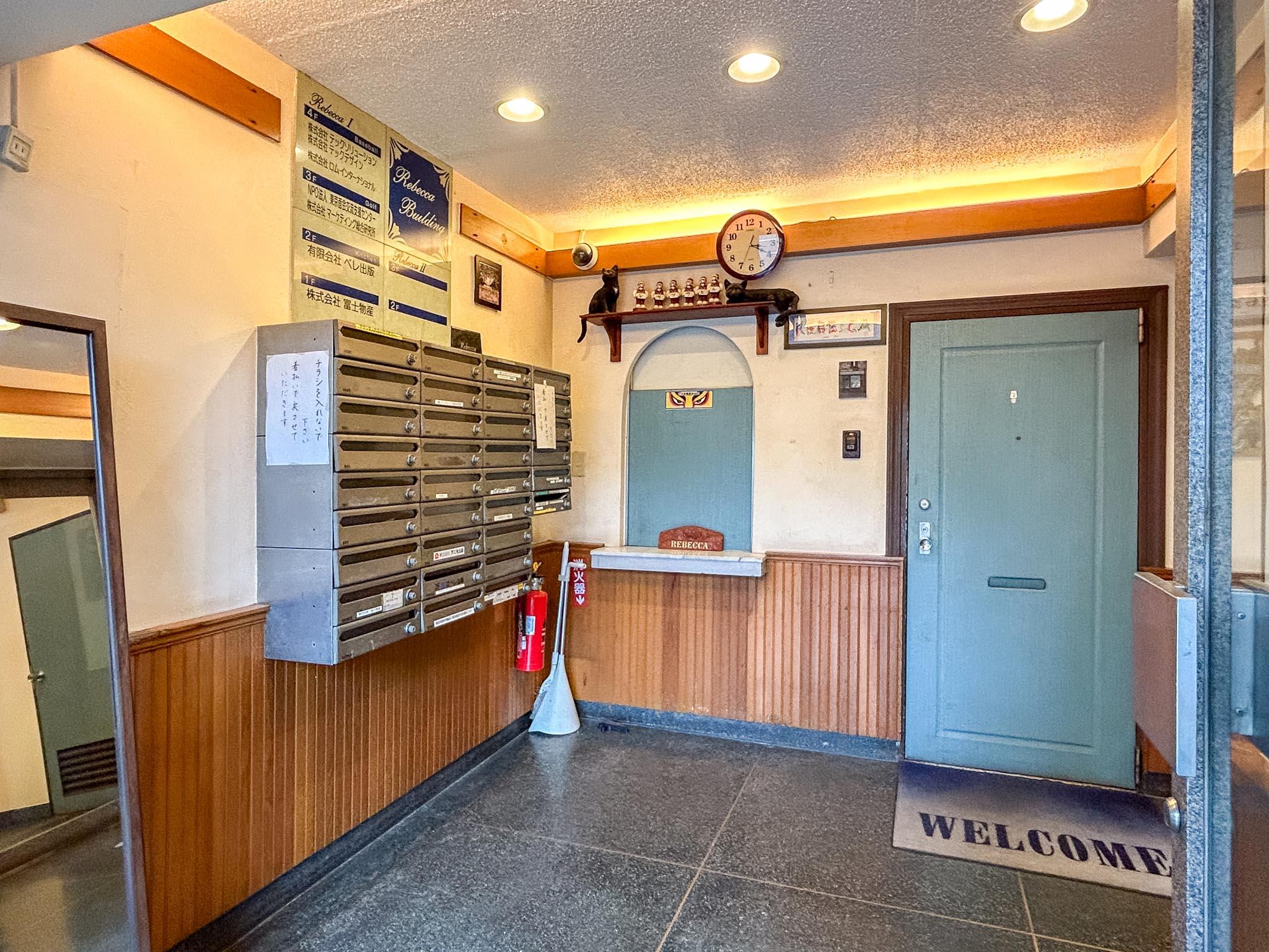 新宿区岩戸町の賃貸物件/エントランス