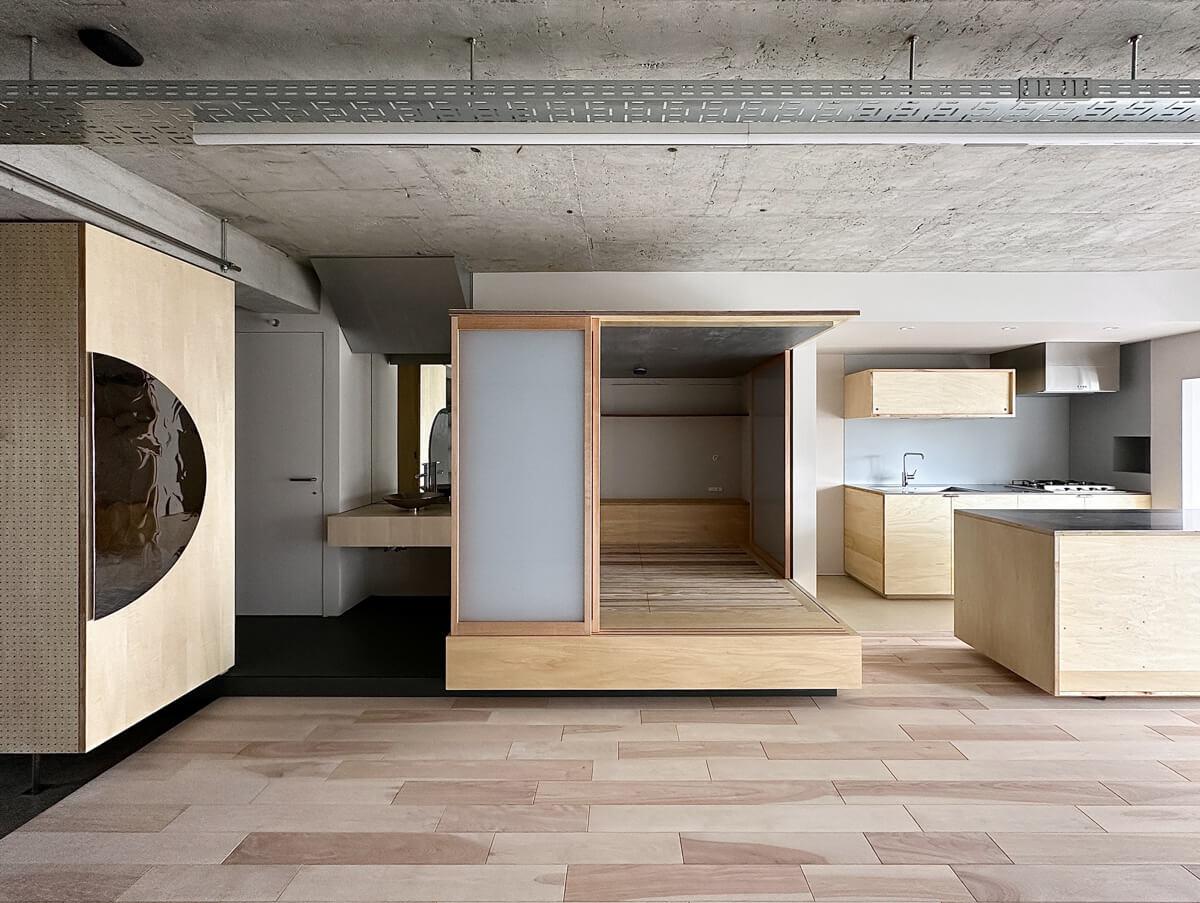 江東区白河の賃貸物件/寝床は、キングサイズの規格にあわせて設計されています。