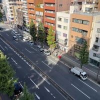 文京区本郷の賃貸物件/見下ろすと本郷通りが見えます。交通量は多めです