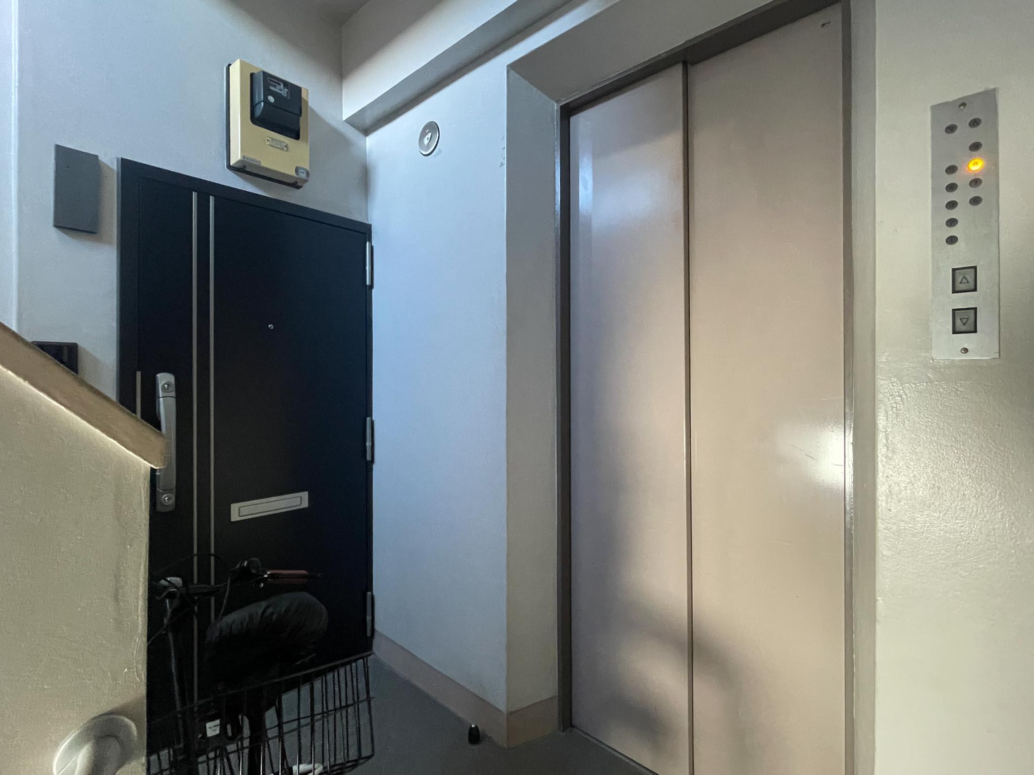 文京区本郷の賃貸物件/玄関外、共用部