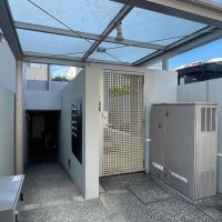 中野区松が丘の賃貸物件/オートロックのエントランス