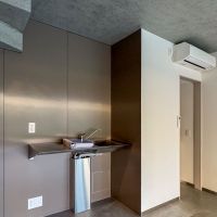 杉並区西荻北の賃貸物件/S2号室。キッチンの右手にトイレ