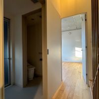 杉並区西荻北の賃貸物件/S2号室。階段を上がって左手に水回り、奥に居室