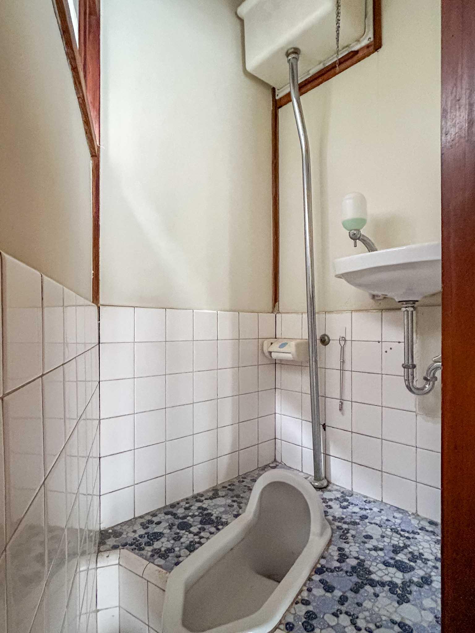 目黒区中央町の賃貸物件/和式トイレ