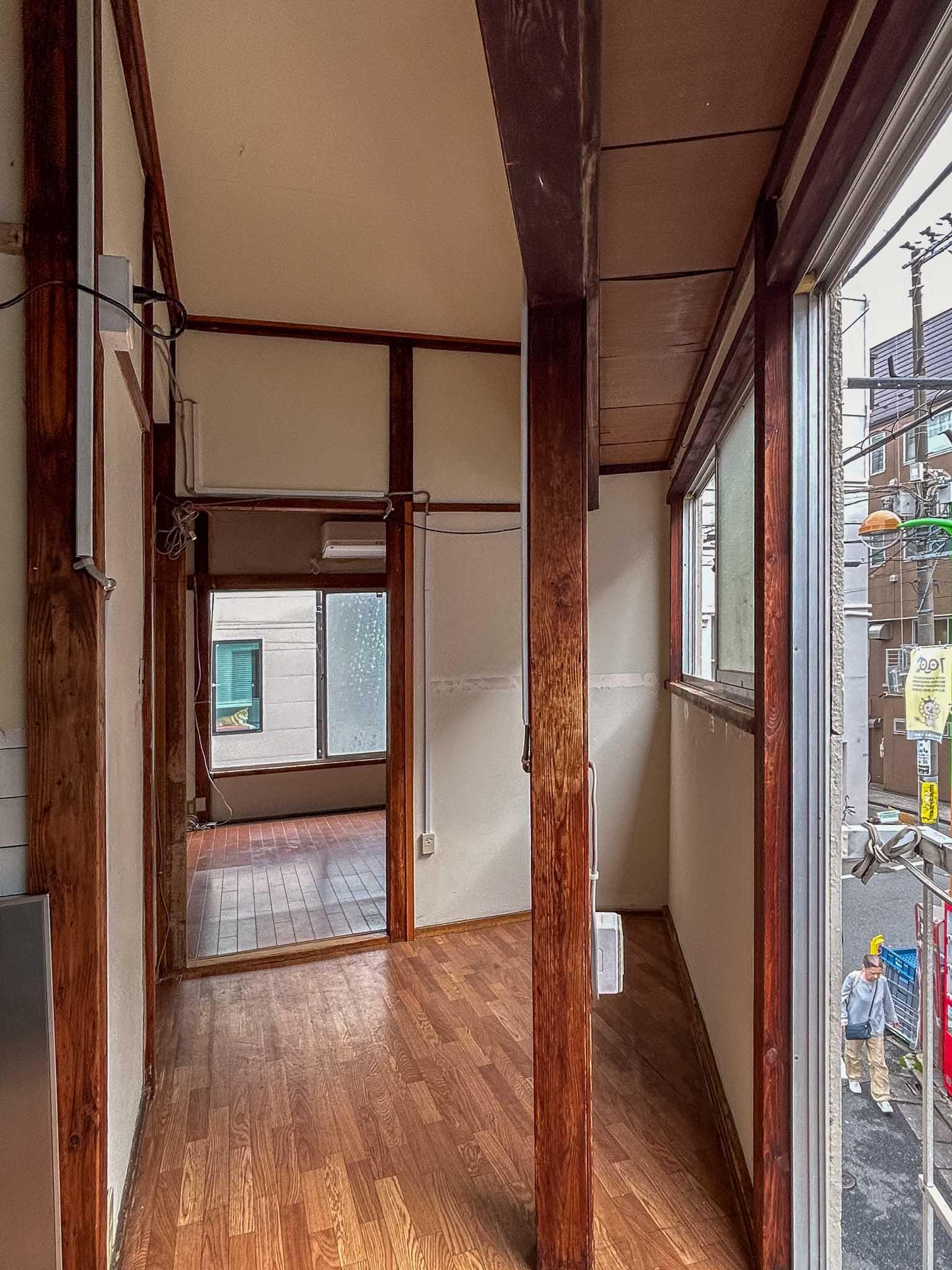 目黒区中央町の賃貸物件/洋室側をみる