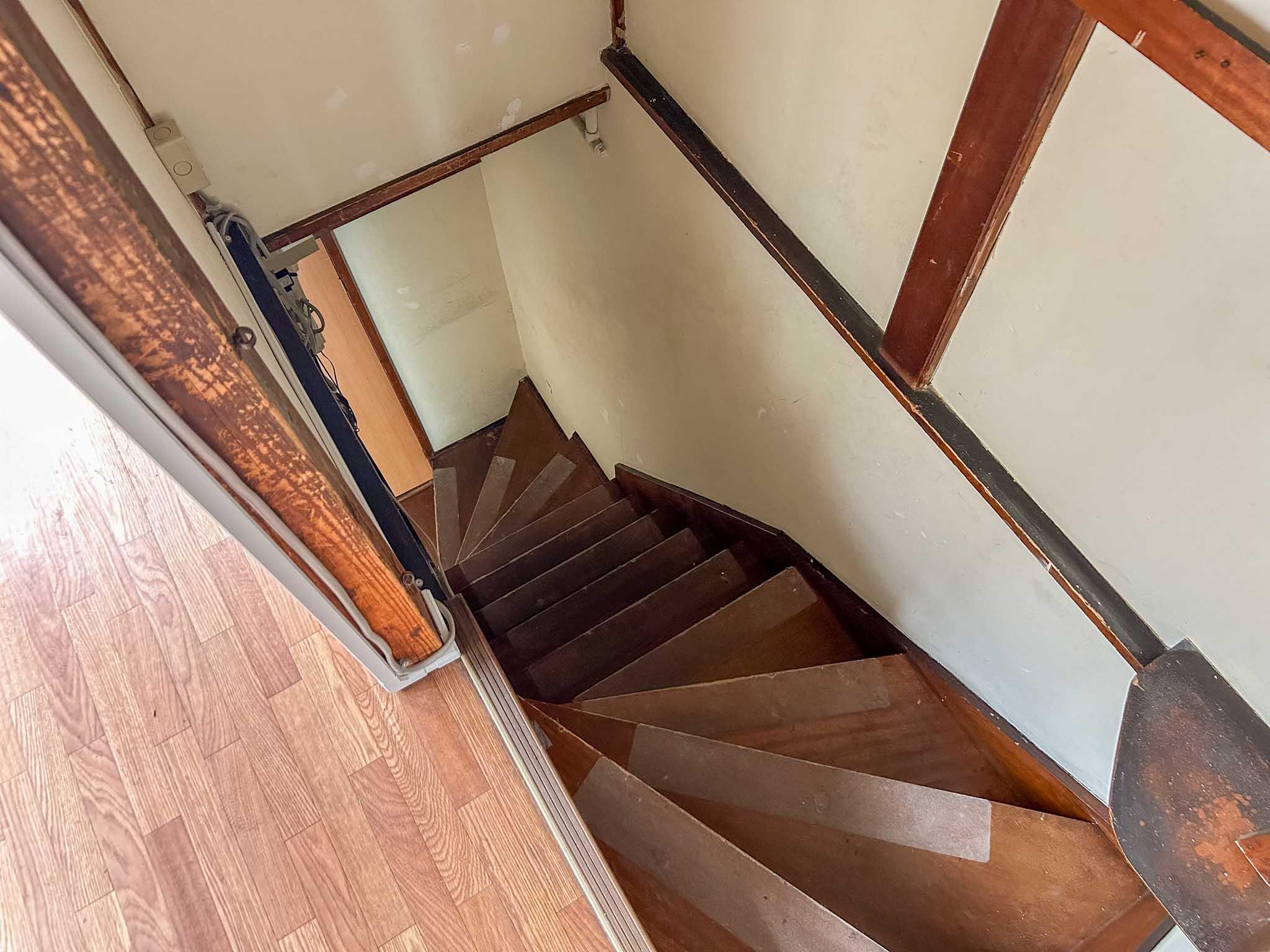 目黒区中央町の賃貸物件/階段