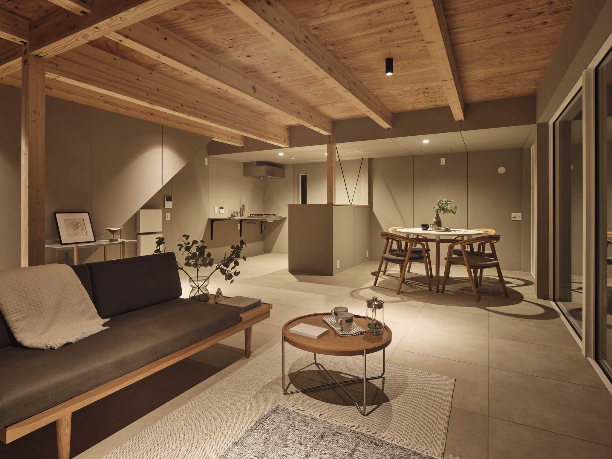 川崎市多摩区東生田の売買物件/夜のリビング