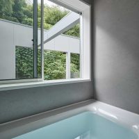 川崎市多摩区東生田の売買物件/浴室。景色を楽しみながら入る湯船は、至福のひととき